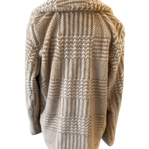 Elie Tahari Faux Fur double breasted coat - Picture 2 of 13